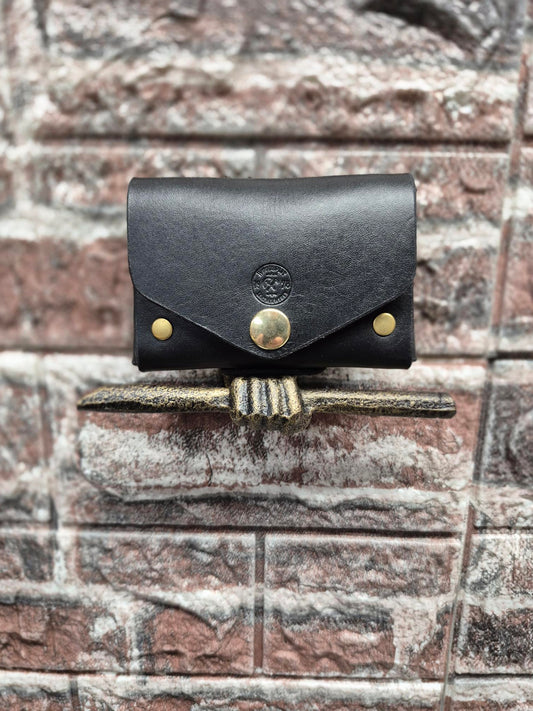 Card or glove holder horizontal belt mounted (Prototype)